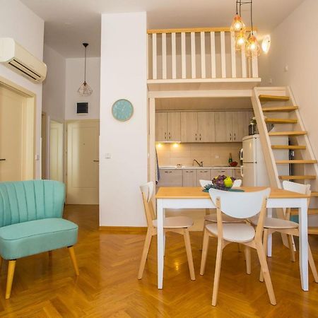 Apartment Dora Near Sea And Center With Private Garage Пореч Екстериор снимка