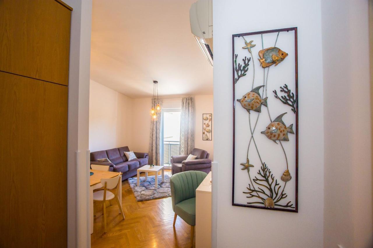 Apartment Dora Near Sea And Center With Private Garage Пореч Екстериор снимка