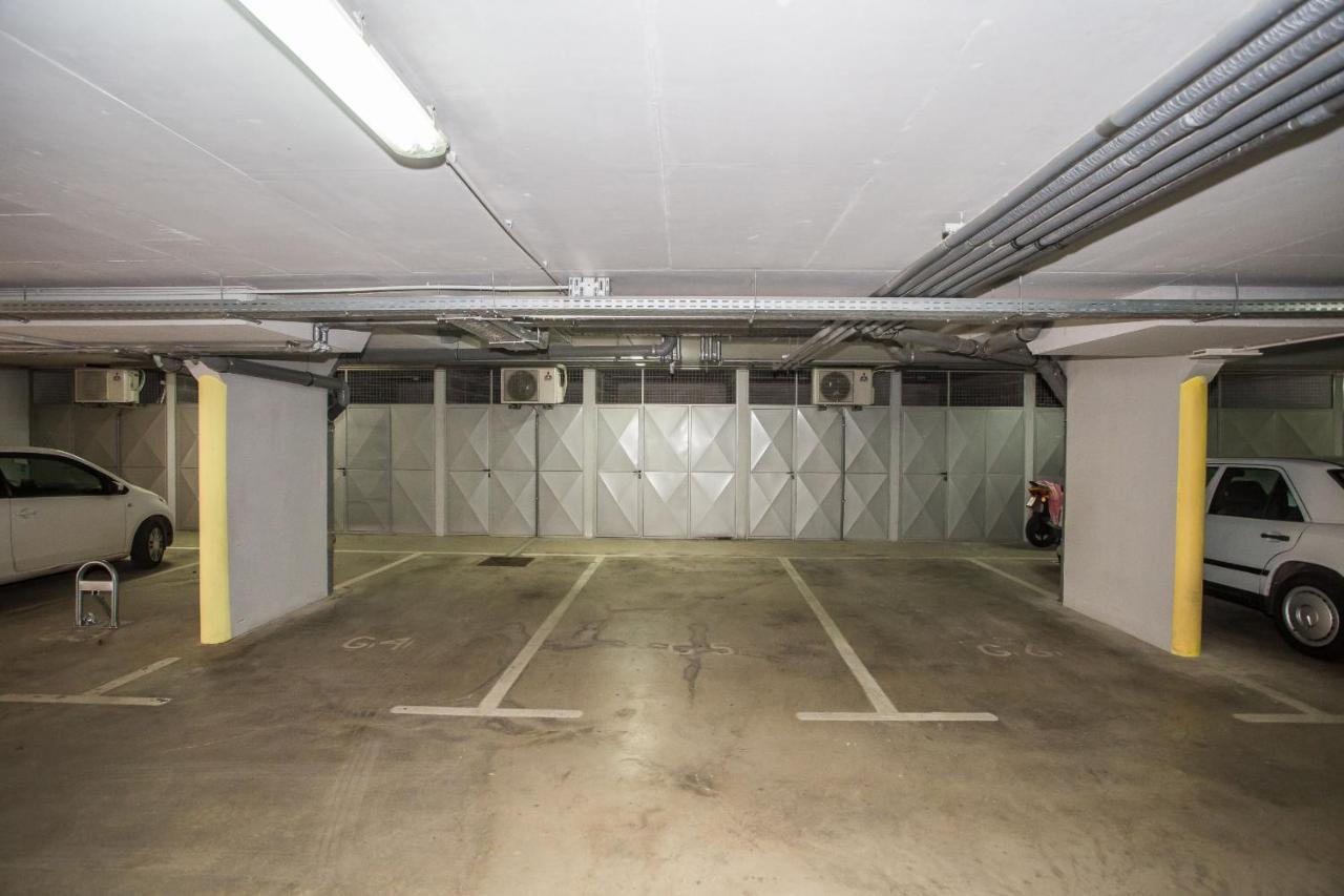 Apartment Dora Near Sea And Center With Private Garage Пореч Екстериор снимка