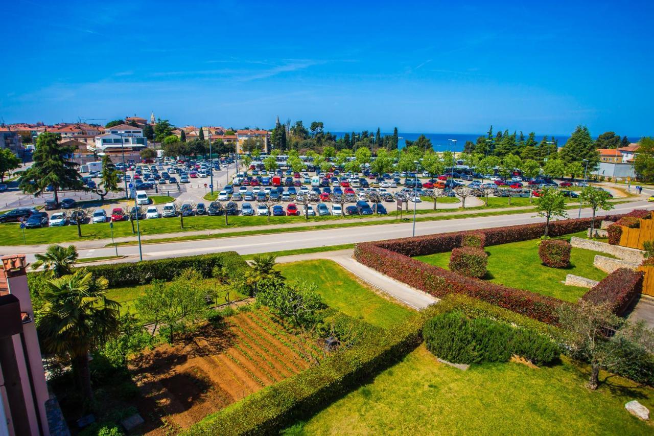 Apartment Dora Near Sea And Center With Private Garage Пореч Екстериор снимка